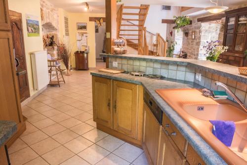 Φωτογραφία από το άλμπουμ του Gîte Gîtes de France 3 épis 6/7 pers aux Salelles σε Les Salelles