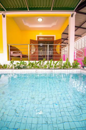 Gallery image of Chada poolvilla bang sean ชดา พูลวิลล่า บางแสน in Bangsaen