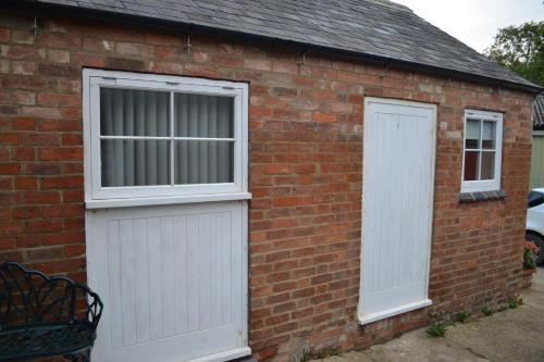 A porch or other outdoor area at Orchard Views B&B 