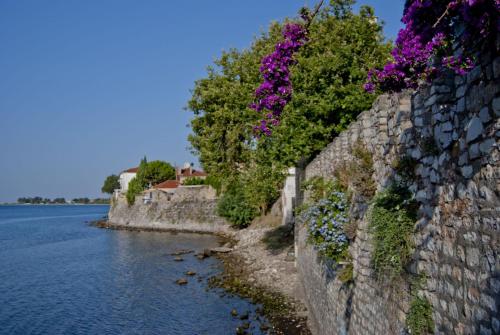 Gallery image of Manos Luxury Apartments in Nafpaktos