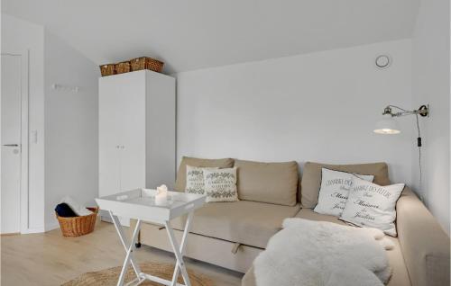 Χώρος καθιστικού στο 2 Bedroom Beautiful Home In Jægerspris