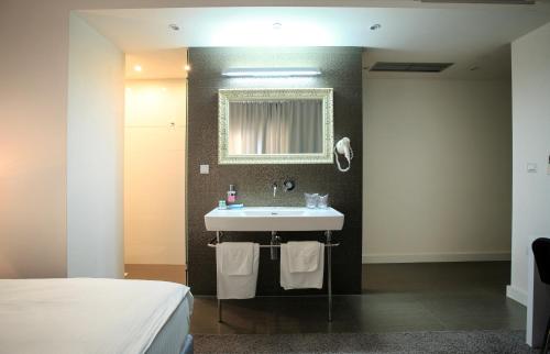 Bathroom sa Hotel Jona