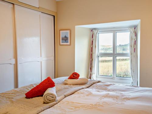 Katil atau katil-katil dalam bilik di 3 Bed in Talyllyn 93947
