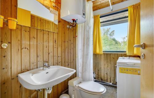 Bilik mandi di Holiday Home Sitkavænget Idestrup