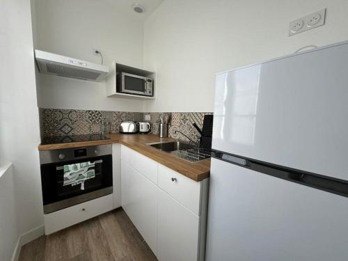 Dapur atau dapur kecil di Charmant T3 neuf au centre de Lorient !