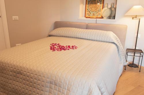 Mergellina Seaside Panoramic Luxury Apartment with Lift