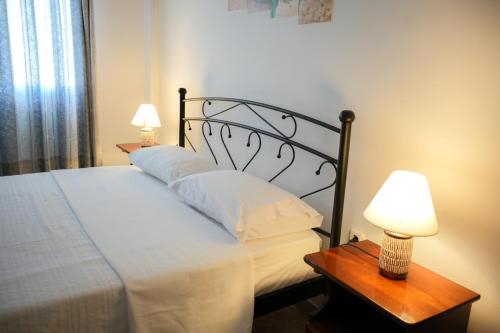 Gallery image of Green Parrot Apartments in Frátsia