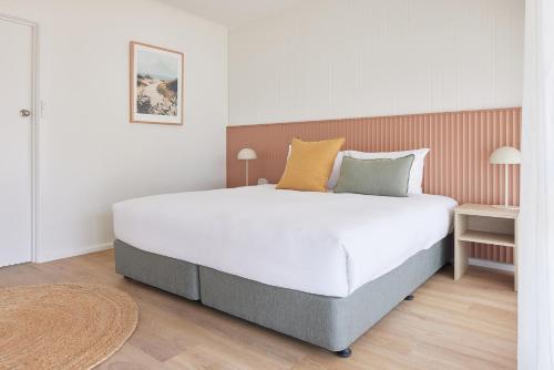 Ένα ή περισσότερα κρεβάτια σε δωμάτιο στο The Keith Motel