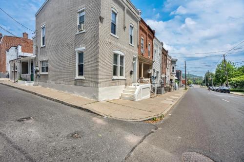 Billede fra billedgalleriet på Around the corner to PPL Center! With secured parking 1st floor unit i Allentown