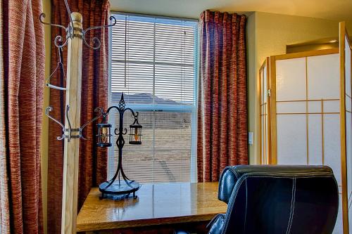 Billede fra billedgalleriet på Fully Furnished Downtown Apartment - Pet Friendly! i Colorado Springs