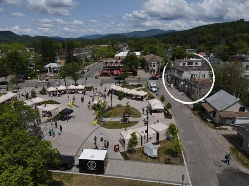 an aerial view of a town with a town square at #Le80ies - Downtown Rooftop - Free shuttle to ski Mountain in Mont-Tremblant