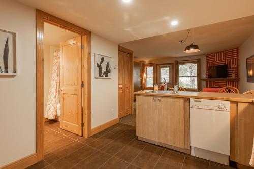 Gallery image of BOHO CONDO Downtown - Bike in&out - Shuttle - Park in Mont-Tremblant