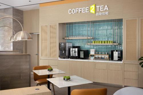 Kemudahan buat kopi dan teh di Home2 Suite by Hilton Hangzhou Qianjiang New Town