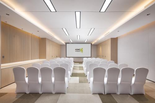 Kawasan bisnes dan/atau bilik persidangan di Home2 Suite by Hilton Hangzhou Qianjiang New Town