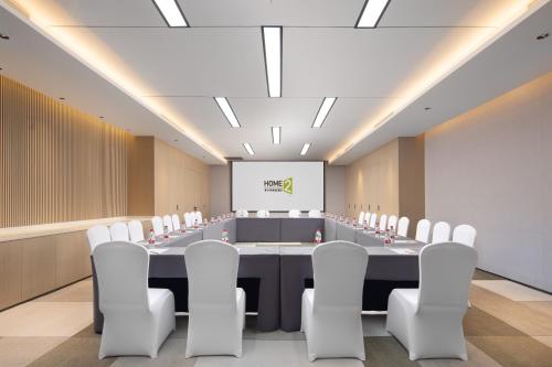 Kawasan bisnes dan/atau bilik persidangan di Home2 Suite by Hilton Hangzhou Qianjiang New Town