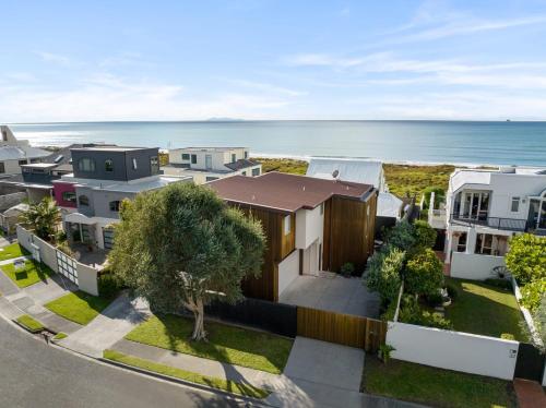 Gallery image of Seascape on Sunbrae with Sea Views in Mount Maunganui