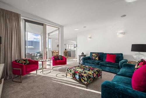 Gallery image of Seascape on Sunbrae with Sea Views in Mount Maunganui