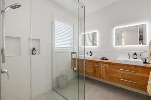 Gallery image of Seascape on Sunbrae with Sea Views in Mount Maunganui
