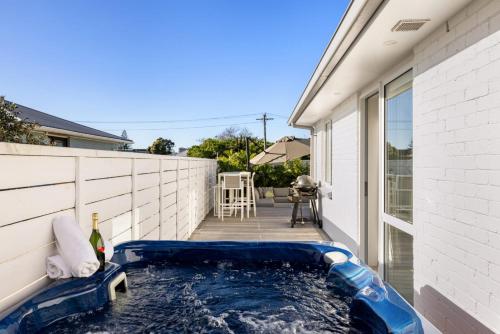 Photo de la galerie de l'établissement Seas the Day Comfort and Spa, à Mount Maunganui