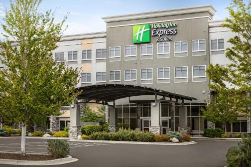 an image of a hotel front of a building at Holiday Inn Express & Suites Colorado Springs Central by IHG in Colorado Springs