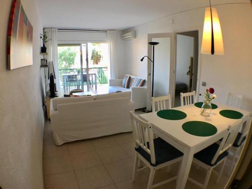 Apartamento Annie a 100 metros de la playa en Vilanova i la Geltrú, completamente equipado. - ES-332-3