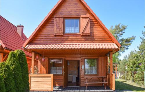 Awesome Home In Bobolin With Kitchen