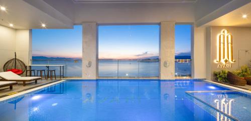 Bazén v ubytování Avari Hotel nebo v jeho okolí