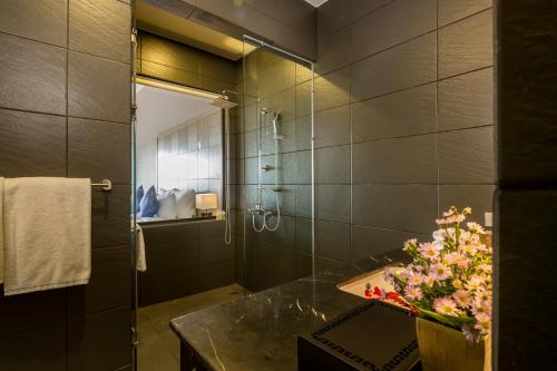 Koupelna v ubytování Grandvrio Ocean Resort Danang