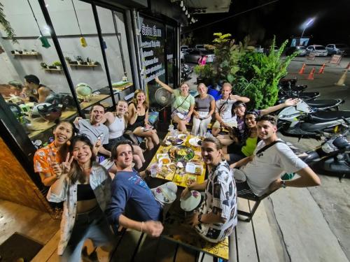 Επισκέπτες που μένουν στο Asleep Hostel