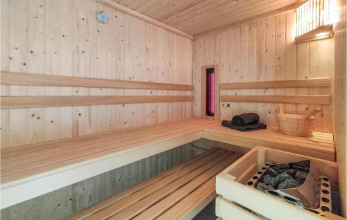 Φωτογραφία από το άλμπουμ του Cozy Home In Oosterwolde With Sauna σε Oosterwolde