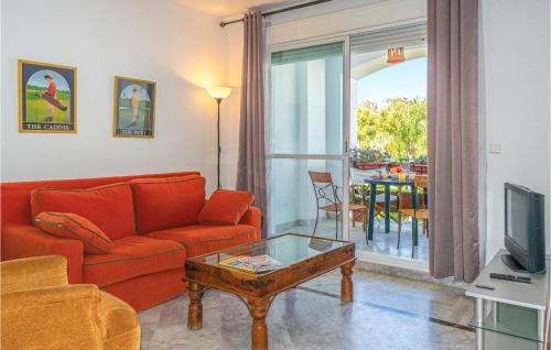 Posedenie v ubytovaní 2 Bedroom Cozy Apartment In Marbella