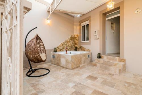 ALMI Traditional House