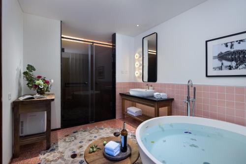 Koupelna v ubytování Peking Yard Boutique Hotel