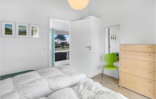 Postel nebo postele na pokoji v ubytování Holiday Home Holsteroddevej Xii