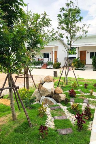 Zahrada ubytování The White House P&N Hotel Chiang Rai