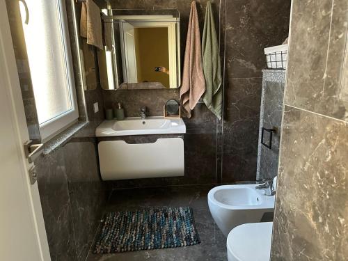 Bilik mandi di Apartament 22