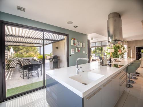 Fotografie z fotogalerie ubytování PRESTIGIEUSE villa avec SPA vue horizon mer proche Montpellier v destinaci Saint-Gély-du-Fesc