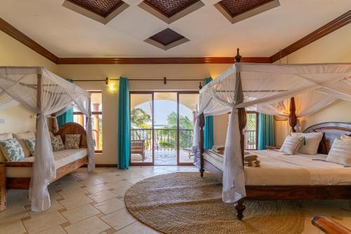 Marafiki Beach Hotel & SPAにあるベッド