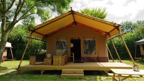 Κήπος έξω από το EuroParcs Molengroet