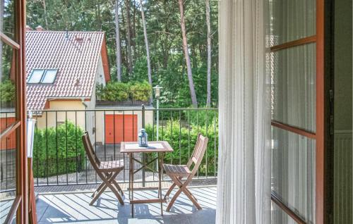 Μπαλκόνι ή βεράντα στο Beautiful Apartment In Pobierowo