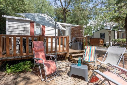 Gallery image of Mobil Home sur camping avec piscine in Saint-Jean-de-Monts