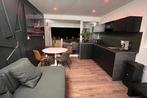 Kuchyň nebo kuchyňský kout v ubytování Naturiste Cap d'Agde Port Nature 548