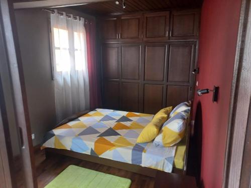 En eller flere senge i et værelse på SOTERIA apparts