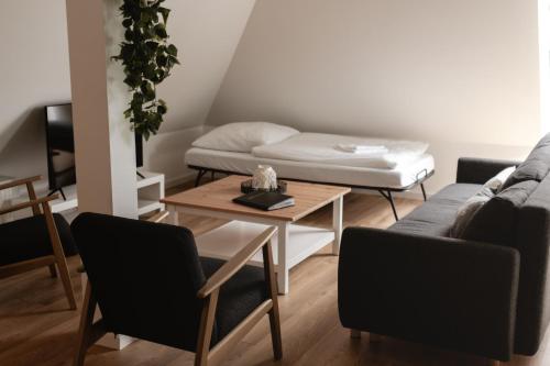 Ruang duduk di ZoHe Alpha Apartment mit Moselblick
