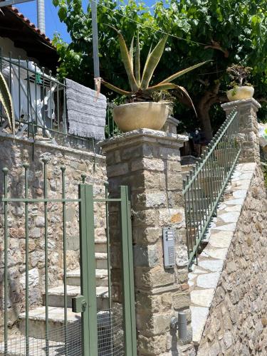 Gallery image of Manos Luxury Apartments in Nafpaktos