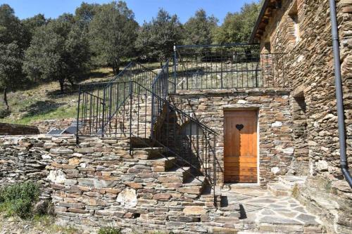 Gallery image of La vigne in Saint-Martin-de-Lansuscle