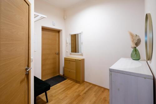 Foto Riias asuva majutusasutuse One bedroom Sunny Tallinn Street Apartment With Parking galeriist
