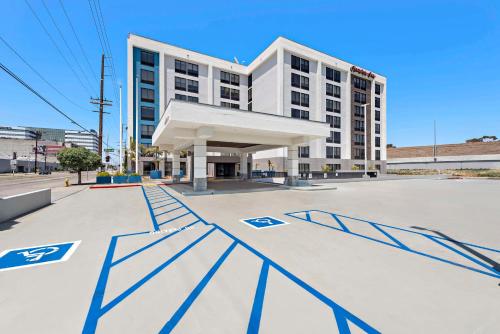Hampton Inn Los Angeles Airport Image