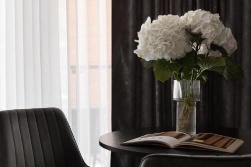 Χώρος καθιστικού στο Scala Apartamenty by Moderna Profit- Łąkowa 60E z parkingiem
