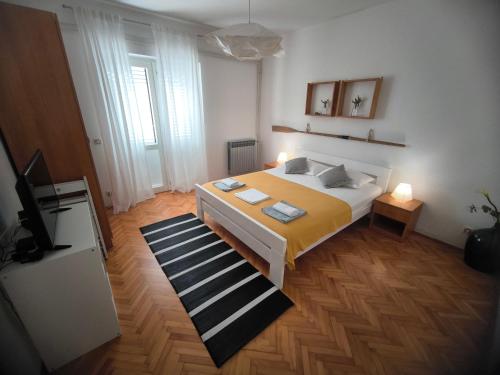 Apartments Mircek